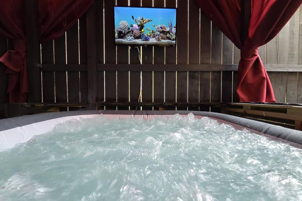 Modern Galleria Gem Private Jacuzzi 3 Br Houston Exterior foto